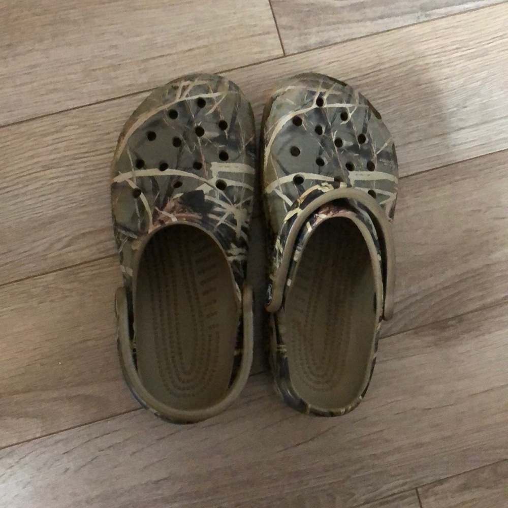 Camo crocs